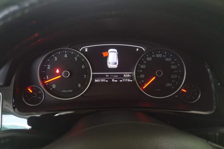 Used Volkswagen Touareg 2017 3.0 TSI Touareg Model Instrument Cluster