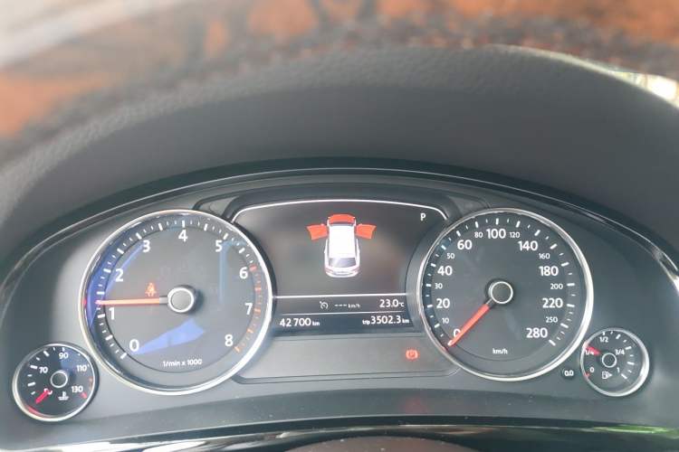 Used Volkswagen Touareg 2017 3.0 TSI Touareg Edition Instrument Cluster