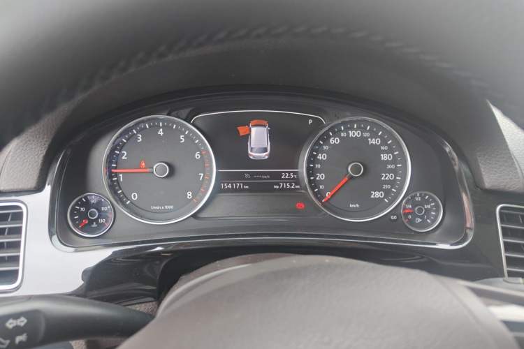 Used Volkswagen Touareg 2017 3.0 TSI Touareg Edition Instrument Cluster
