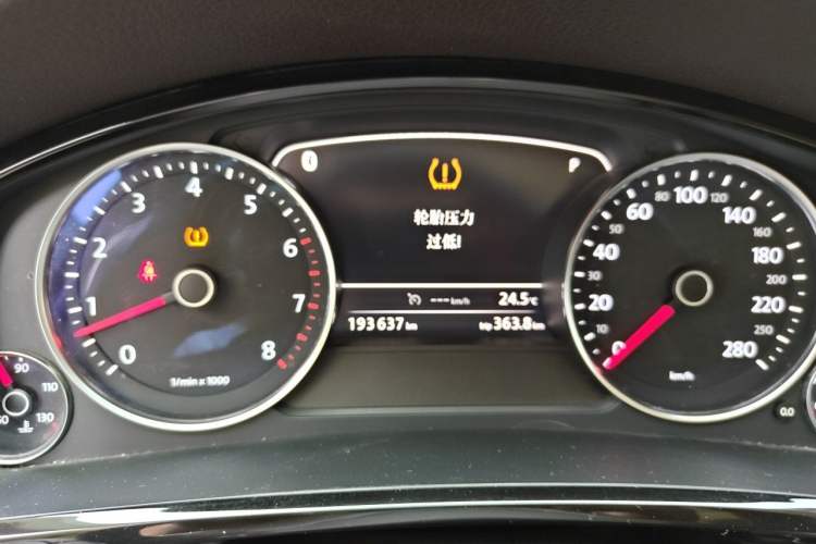 Used Volkswagen Touareg 2017 3.0 TSI Touareg Edition Instrument Cluster