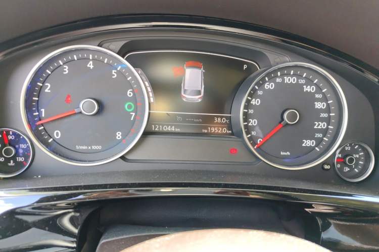 Used Volkswagen Touareg 2017 3.0 TSI Touareg Edition Instrument Cluster