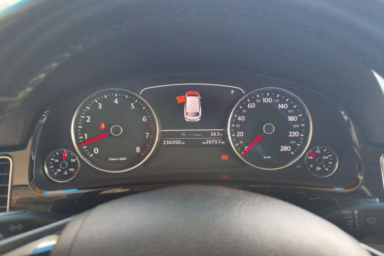 Used Volkswagen Touareg 2017 3.0 TSI Touareg Edition Instrument Cluster