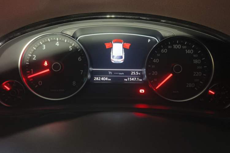 Used Volkswagen Touareg 2017 3.0 TSI Touareg Edition Instrument Cluster
