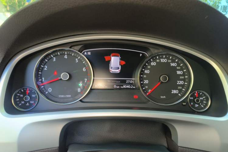 Used Volkswagen Touareg 2017 3.0 TSI Yuyue Model Instrument Cluster
