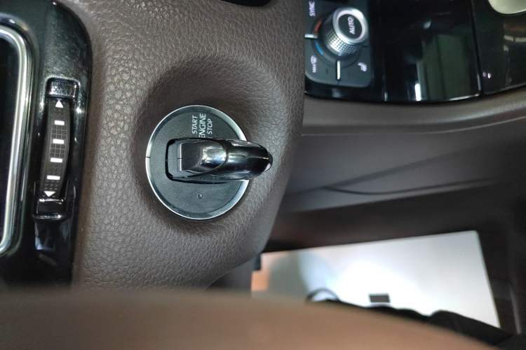 Used Volkswagen Touareg 2017 3.0 TSI Touareg Model Interior 1