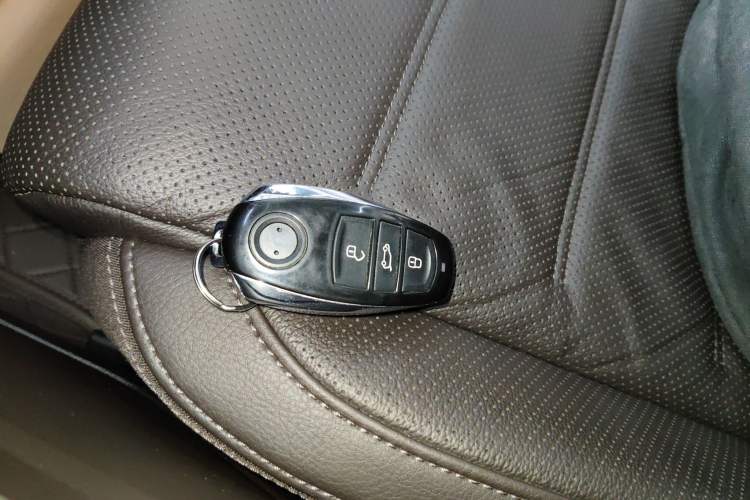 Used Volkswagen Touareg 2017 3.0 TSI Touareg Model Interior 1