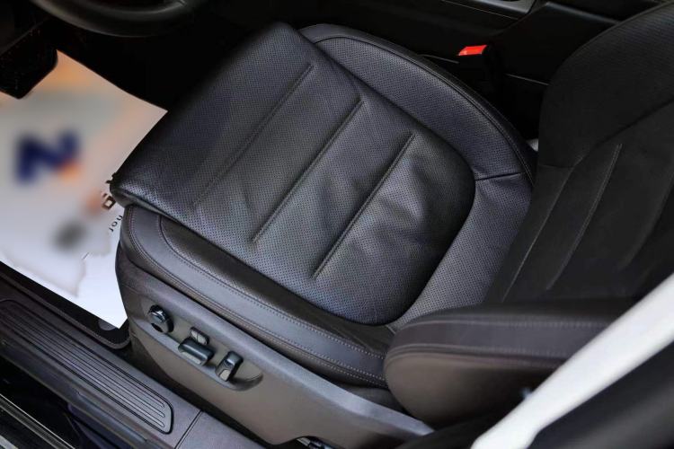 Used Volkswagen Touareg 2017 3.0 TSI Touareg Edition Interior 11