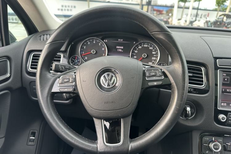 Used Volkswagen Touareg 2017 3.0 TSI Touareg Edition Interior 11