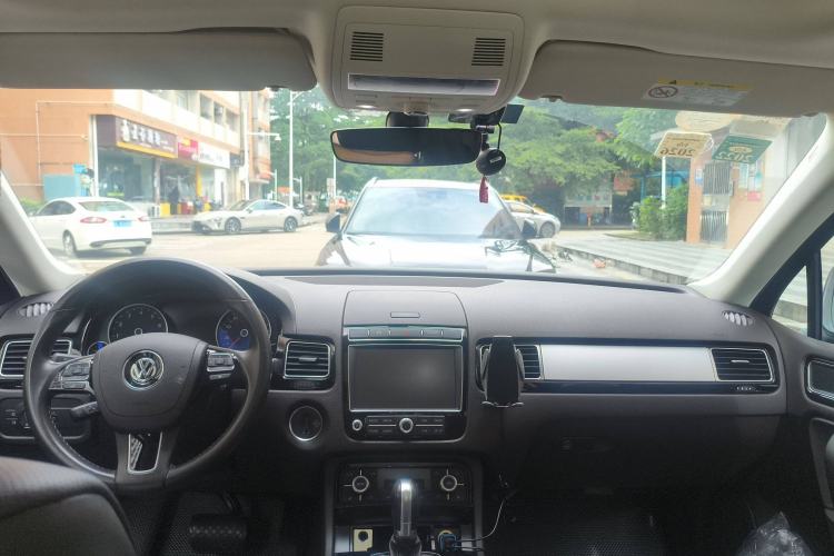 Used Volkswagen Touareg 2017 3.0 TSI Touareg Edition Interior 2