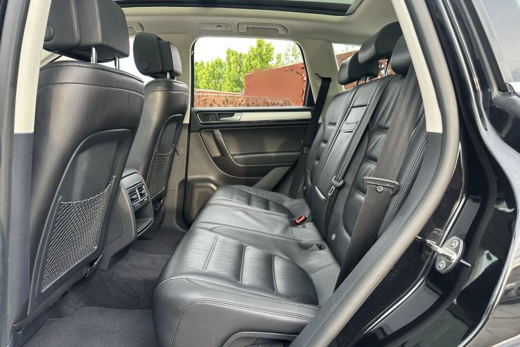 Used Volkswagen Touareg 2017 3.0 TSI Touareg Edition Interior 2