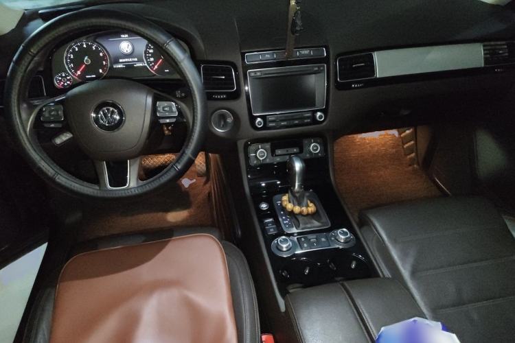 Used Volkswagen Touareg 2017 3.0 TSI Touareg Model Interior 2