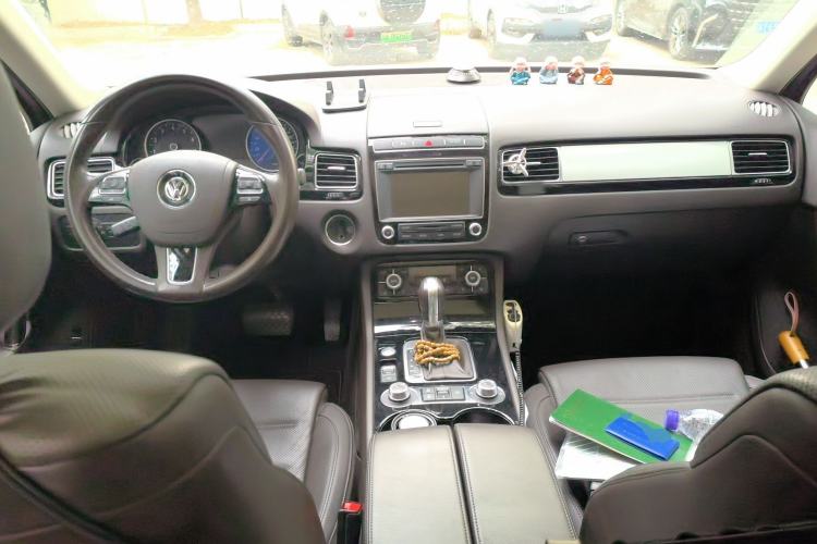 Used Volkswagen Touareg 2017 3.0 TSI Touareg Model Interior 2