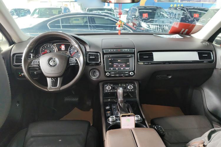 Used Volkswagen Touareg 2017 3.0 TSI Touareg Model Interior 2