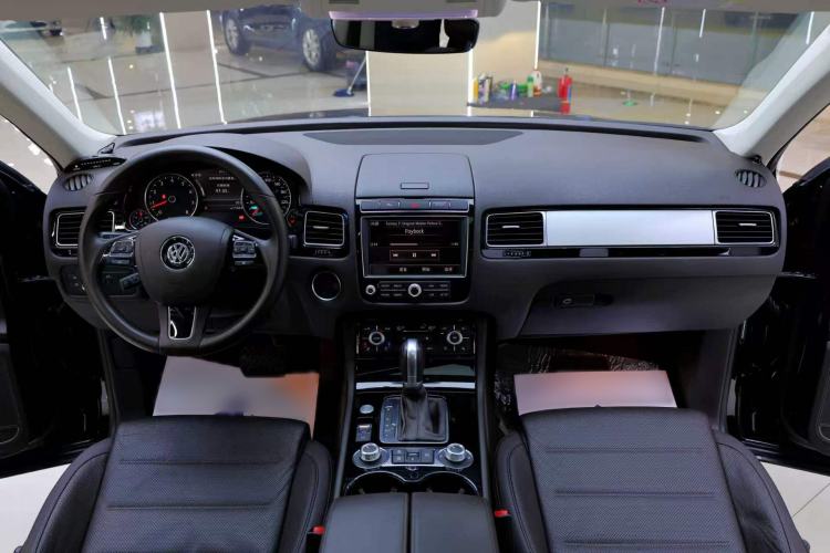 Used Volkswagen Touareg 2017 3.0 TSI Touareg Edition Interior 3