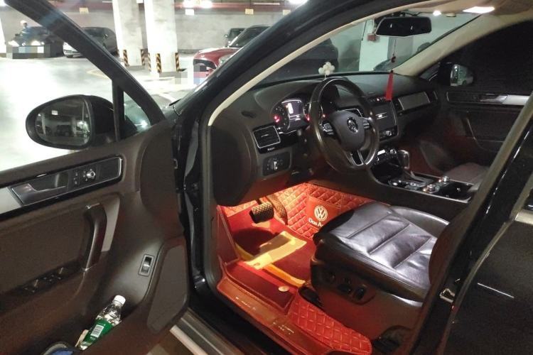 Used Volkswagen Touareg 2017 3.0 TSI Touareg Edition Interior 3