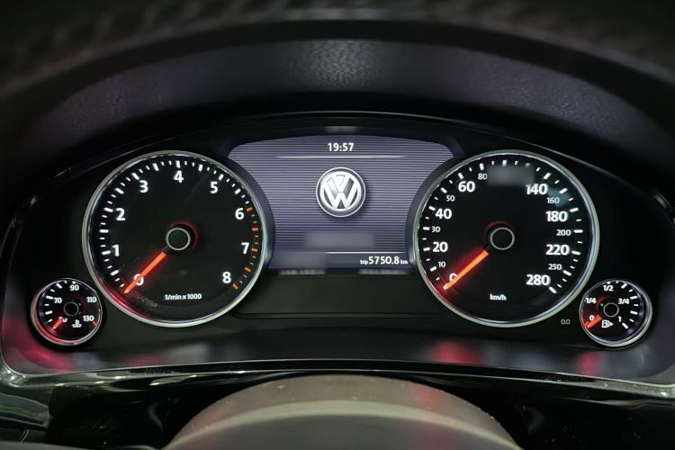 Used Volkswagen Touareg 2017 3.0 TSI Touareg Model Interior 3