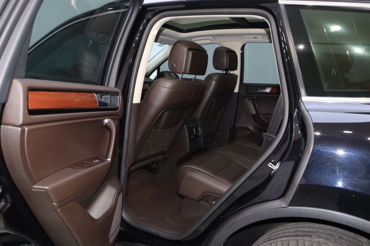 Used Volkswagen Touareg 2017 3.0 TSI Touareg Model Interior 3
