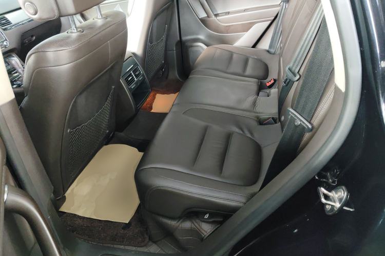 Used Volkswagen Touareg 2017 3.0 TSI Touareg Model Interior 4