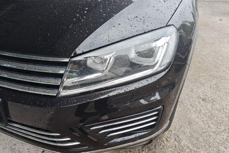 Used Volkswagen Touareg 2017 3.0 TSI Touareg Edition Left Front Headlight