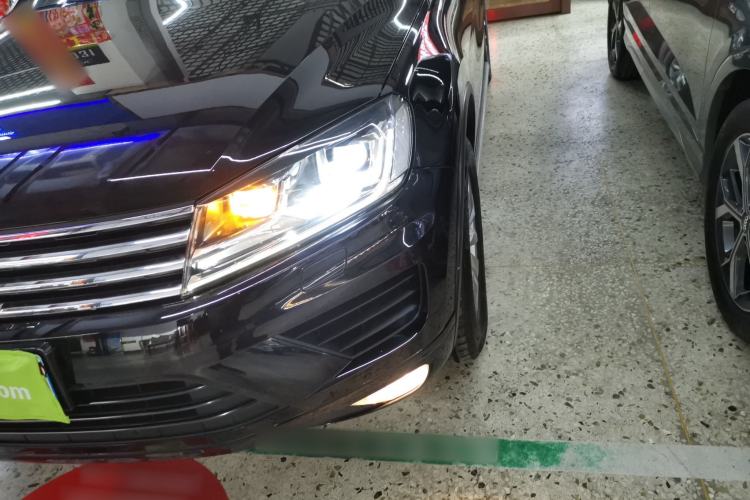 Used Volkswagen Touareg 2017 3.0 TSI Start Edition Left Front Headlight