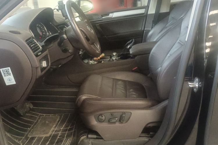 Used Volkswagen Touareg 2017 3.0 TSI Touareg Model Left Front Seat