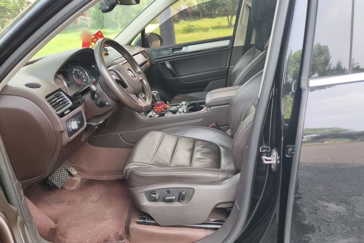 Used Volkswagen Touareg 2017 3.0 TSI Touareg Edition Left Front Seat