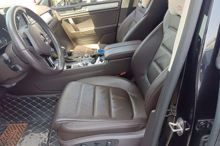 Used Volkswagen Touareg 2017 3.0 TSI Touareg Edition Left Front Seat