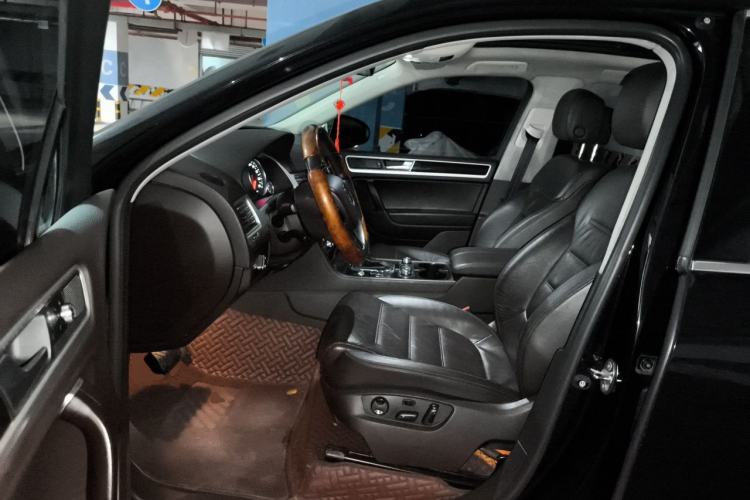 Used Volkswagen Touareg 2017 3.0 TSI Touareg Edition Left Front Seat