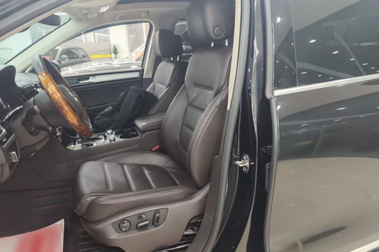 Used Volkswagen Touareg 2017 3.0 TSI Touareg Model Left Front Seat