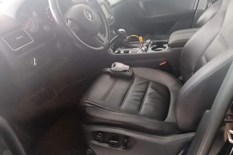 Used Volkswagen Touareg 2017 3.0 TSI Touareg Model Left Front Seat