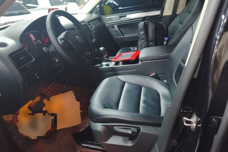 Used Volkswagen Touareg 2017 3.0 TSI Start Edition Left Front Seat