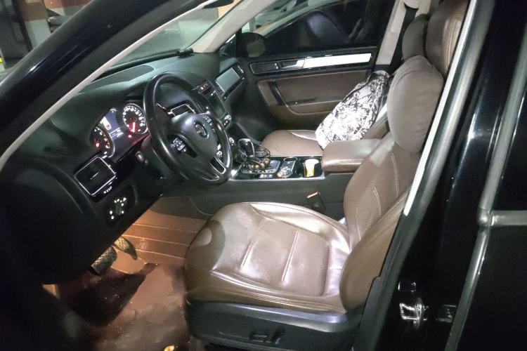 Used Volkswagen Touareg 2017 3.0 TSI Start Edition Left Front Seat