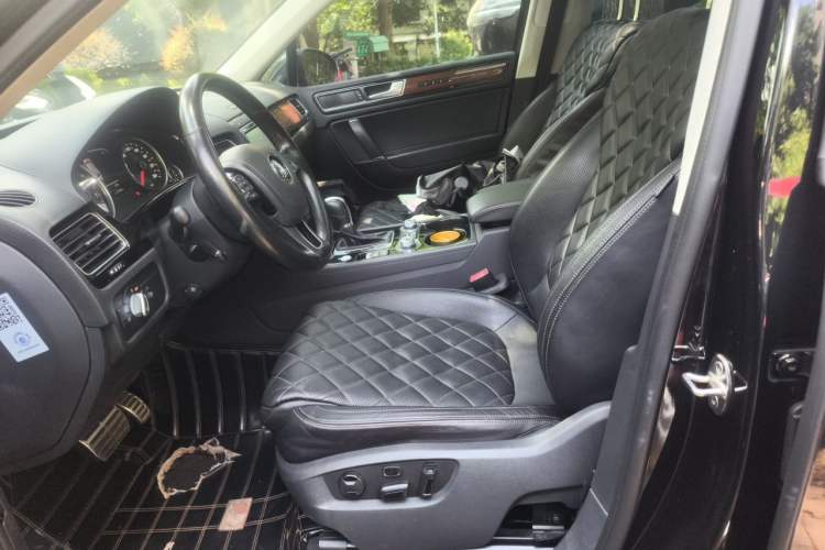 Used Volkswagen Touareg 2017 3.0 TSI R-Line Peak Edition Left Front Seat