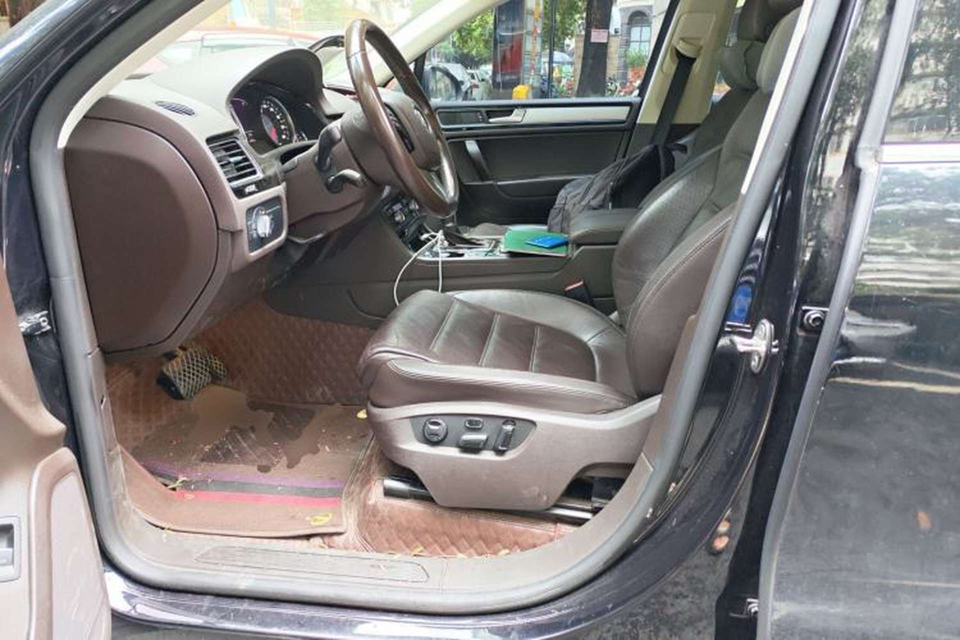 Used Volkswagen Touareg 2017 3.0 TSI Touareg Edition Left Front Seat