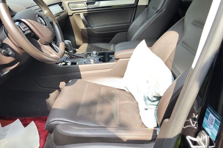 Used Volkswagen Touareg 2017 3.0 TSI Yuyue Model Left Front Seat