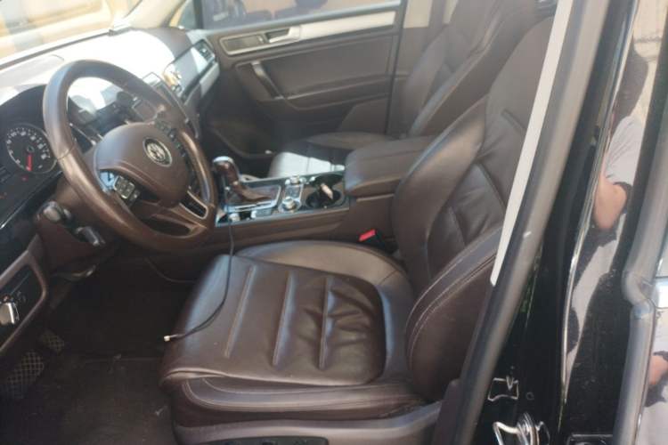 Used Volkswagen Touareg 2017 3.0 TSI Touareg Edition Left Front Seat