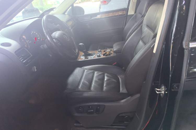 Used Volkswagen Touareg 2017 3.0 TSI Touareg Edition Left Front Seat