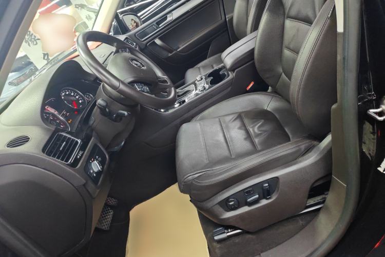 Used Volkswagen Touareg 2017 3.0 TSI Touareg Model Left Front Seat