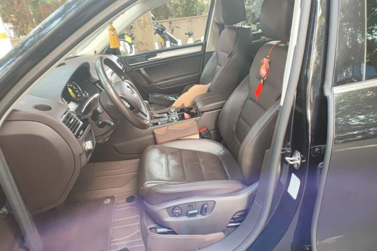 Used Volkswagen Touareg 2017 3.0 TSI Touareg Model Left Front Seat
