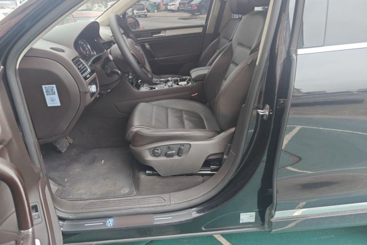 Used Volkswagen Touareg 2017 3.0 TSI Touareg Edition Left Front Seat