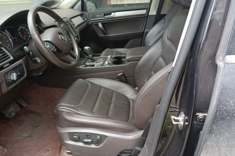 Used Volkswagen Touareg 2017 3.0 TSI Touareg Edition Left Front Seat