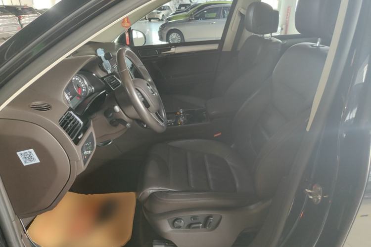 Used Volkswagen Touareg 2017 3.0 TSI Touareg Edition Left Front Seat