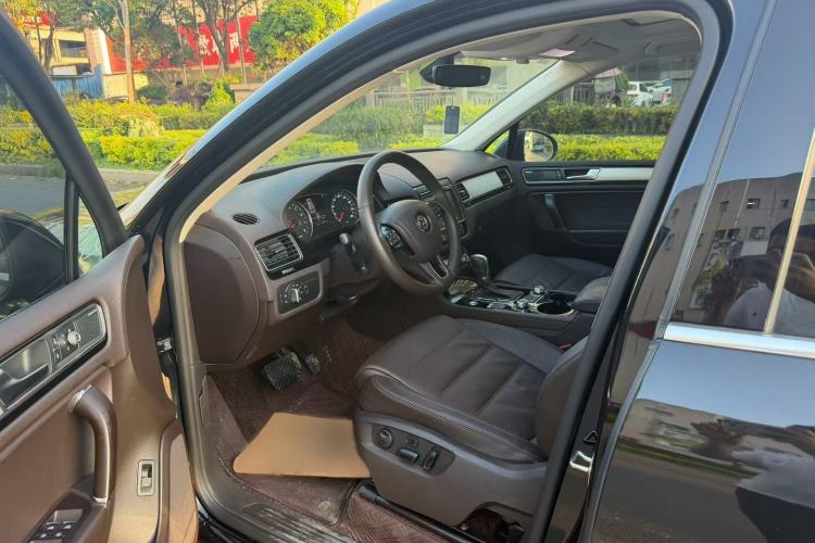 Used Volkswagen Touareg 2017 3.0 TSI Touareg Edition Left Front Seat