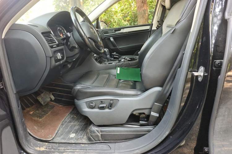 Used Volkswagen Touareg 2017 3.0 TSI Touareg Model Left Front Seat