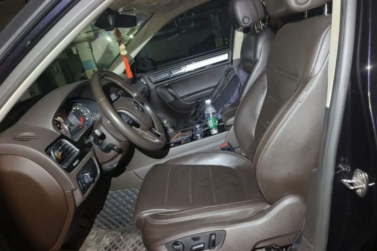 Used Volkswagen Touareg 2017 3.0 TSI Touareg Edition Left Front Seat