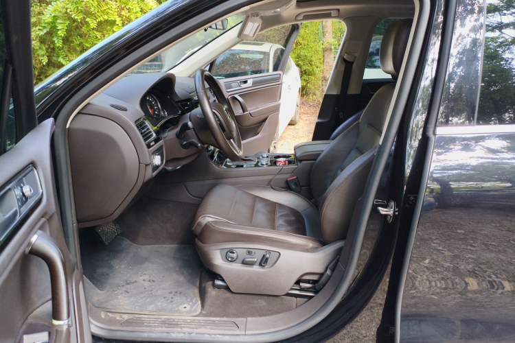 Used Volkswagen Touareg 2017 3.0 TSI Touareg Model Left Front Seat