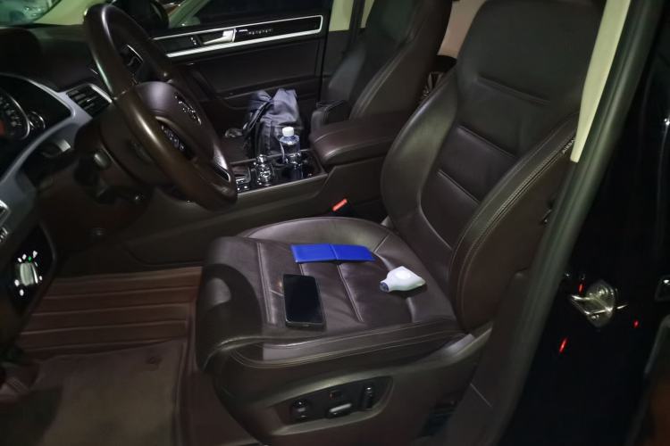 Used Volkswagen Touareg 2017 3.0 TSI Yuyue Model Left Front Seat