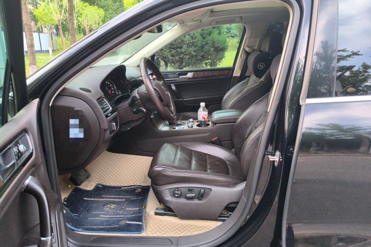 Used Volkswagen Touareg 2017 3.0 TSI Touareg Model Left Front Seat