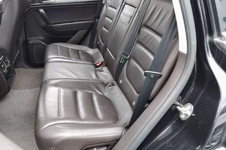 Used Volkswagen Touareg 2017 3.0 TSI Touareg Model Left Rear Seat
