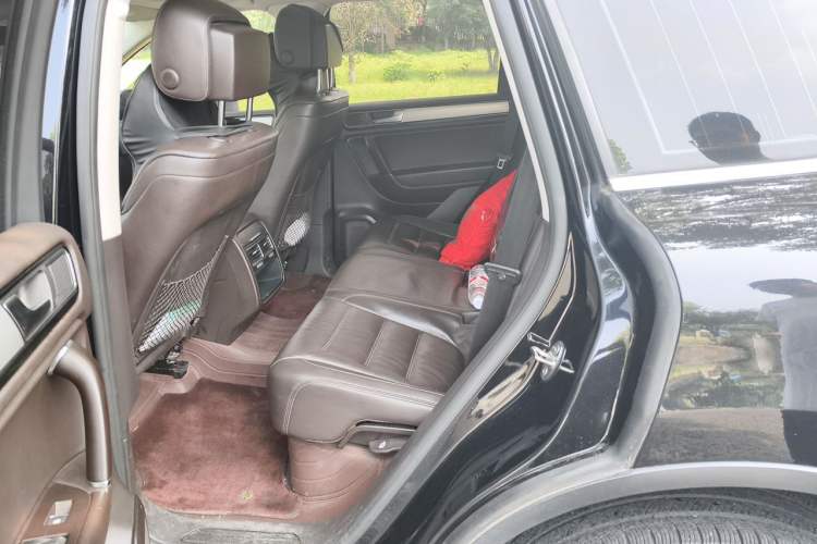 Used Volkswagen Touareg 2017 3.0 TSI Touareg Edition Left Rear Seat